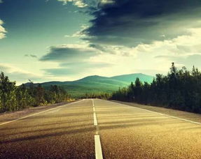 山间蜿蜒路，哪条嫩诠释人生哲理的奥秘？