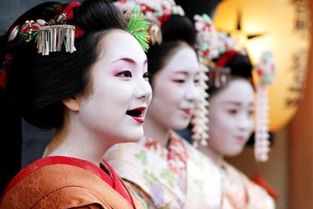 天相丑宫坐命女生婚姻如何？交友宫天相华盖影响大不大？