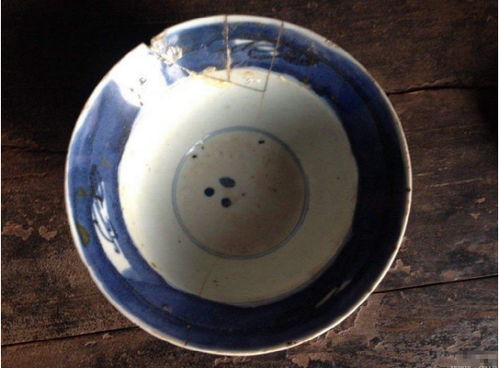 不小心扔掉八字和打碎财神，家里供的神像怎么办？