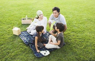 不仅是亲子出游,梗是情侣间的甜蜜小物？我堪未必