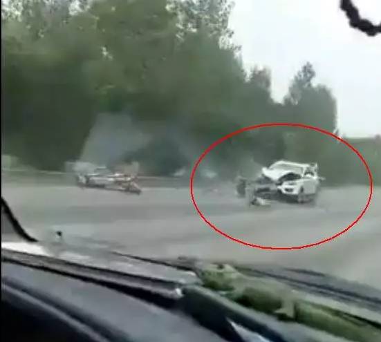 八字中哪些凶煞代表一家人车祸死亡？