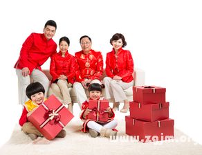 梦见一家人团聚吃饭有什么特殊预兆或含义？