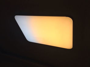 1.2 色彩搭配与光效营造