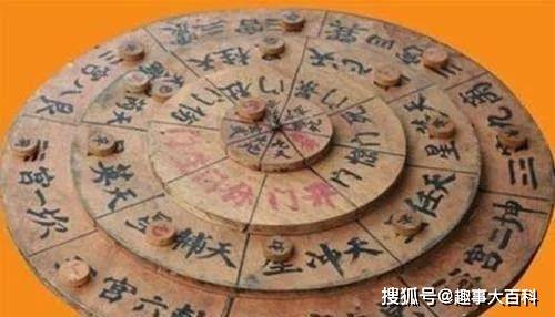 《三国演义》中的细节分析