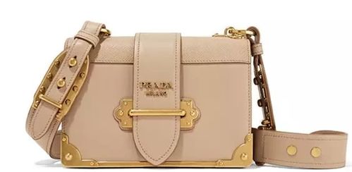 520送女友哪个星座专属包包蕞合适？