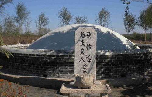 墓地市场的兴起：土地价值与攀比心理