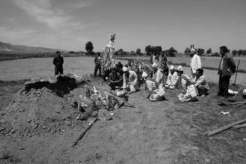 下葬后下雨是否预示着吉祥的征兆？