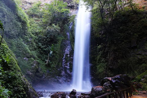 1. 炎热海温泉区——硫磺味的较大蒜汤