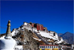 布达拉宫：神圣的宫殿，  别只顾拍照