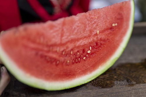 一、 立秋之际气候与身心双重调适的必要性