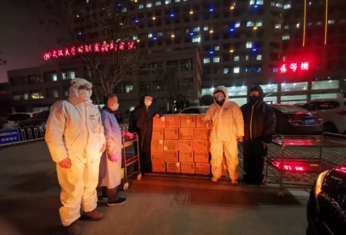 五、社交媒体传播的影响：焦虑情绪与从众心理