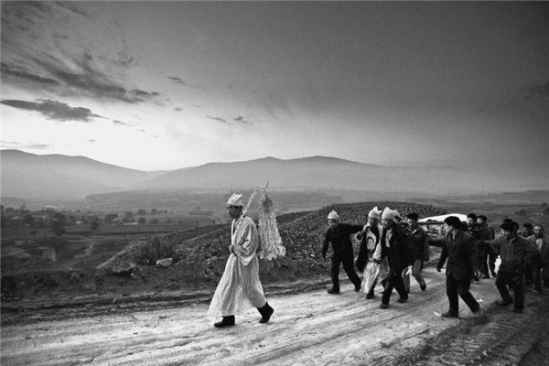 八月份有哪些黄道吉日适合下葬？