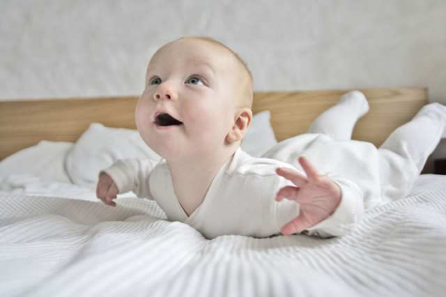 孕妇梦见生下有问题的男孩，预示着宝宝健康有问题吗？