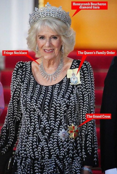 德国前总理默克尔八字和照片中隐藏的什么秘密？