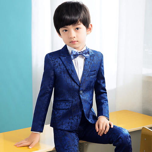 属鼠男装店，能否取名为梁辰鼠宝宝专属男装馆？