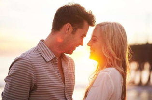 自由渴望与亲密需求之间的内在张力