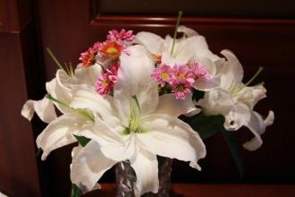 百合花的象征意义及其对感情关系的影响