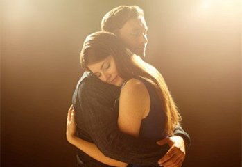 1. 夫妻宫亥水与夫星木之交互作用