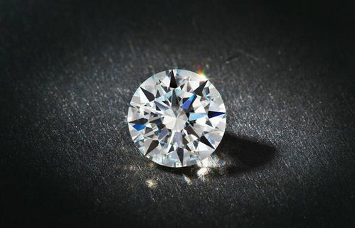 钻石作为爱情象征的风水意蕴