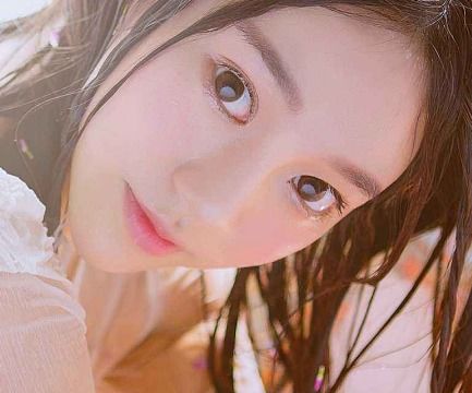 10．生肖蛇：神秘聪慧与浪漫期待