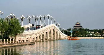 范公湖公园路：遛鸟、 钓鱼与无尽的寂寞