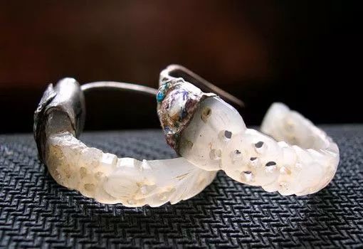 二、金属饰品：金克木致使木克土