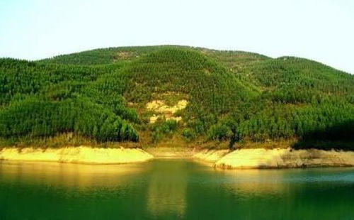 一、何谓阴宅风水宝地？