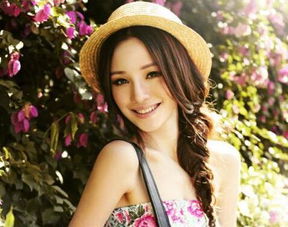 一、 生肖蛇女：魅力与财富的化身