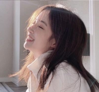 2. 水瓶座与水瓶座：疏离感与独立精神的宣言