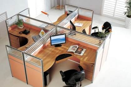 如何根据风水学摆放桌子以提升运势？