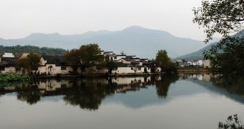 第二天： 黄山市区 - 汤口镇 - 上山