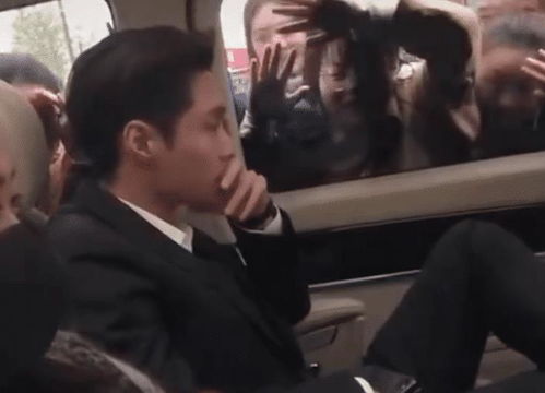2.2 “狰狞”：潜意识的恐惧与内在冲突