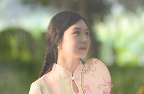 二、 国学经典与诗词意境的提炼