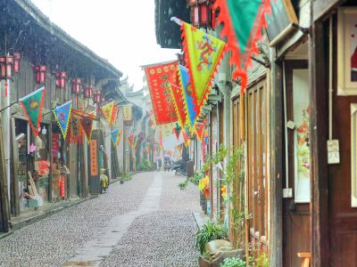 佛堂古镇：被游客忽略的“活态博物馆”，  夜游比白天更惊艳
