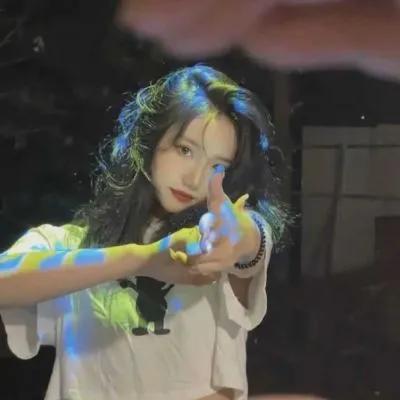 珠赫哷女孩起名艺术：当古典韵味邂逅现代个性