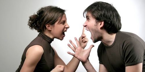 男人八字有双妻暗示，如何避免八字合婚中的反抗问题？