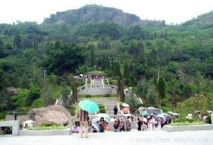 一、  刘备祖坟：佛手山的帝王气象