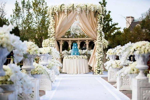 五月份新疆婚礼吉日和目的地婚礼费用是多少？