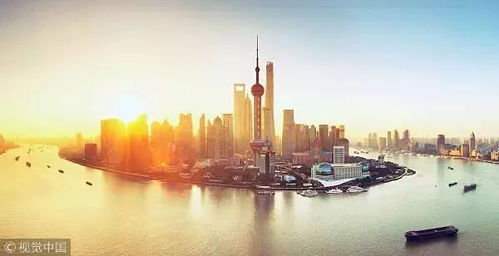 陆家嘴天际线：玻璃森林与孤独之旅