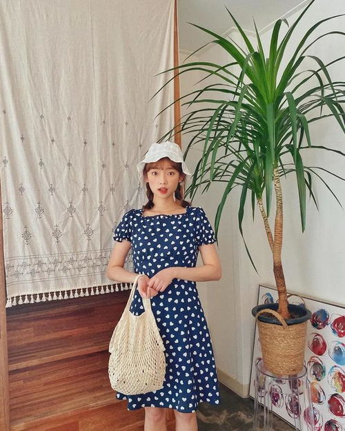 三、 财神与福神方位指示及其对应颜色建议