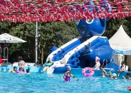 2. 欢乐水魔方：一家人一起凉快凉快