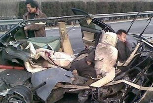 八字中哪些组合容易出车祸？如何通过八字算命预测车祸风险？