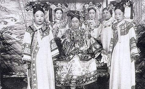 八字中哪些命格属于桃花命，慈禧的八字属于哪种桃花命格？