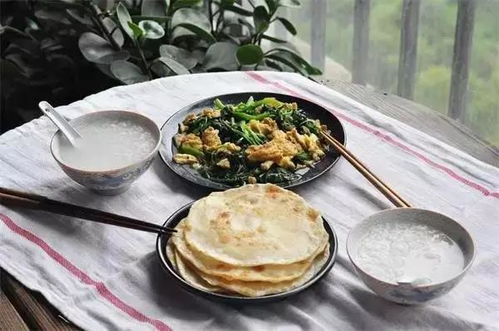 1）早餐——“鲜粉”与虾皮搭配（真实正意义上的海鲜粉）：