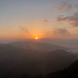 1. 回龙山徒步（X023道旁）