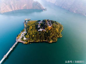 一、 先说白帝城——古今交错的废墟