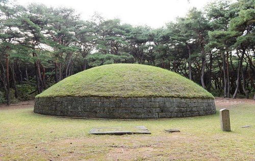 2. 一水相依：润泽生机