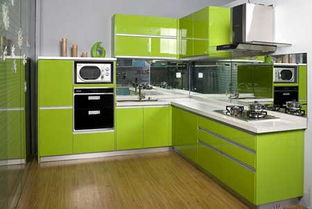 色彩搭配：暖色调营造和谐氛围