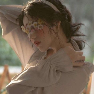 情侣为何偏爱共用网名头像，彰显独特情感纽带？（呸！）
