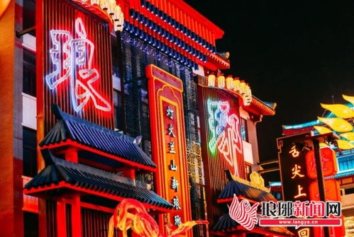 吴山广场：非遗糖画老爷爷的手，  比任何网红店都治愈